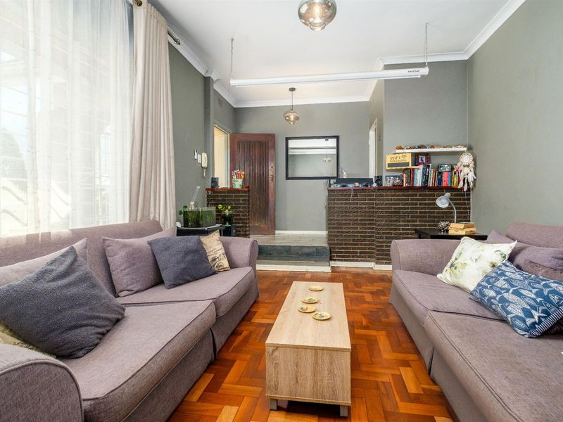 3 Bedroom House For Sale in Silverfields, Roodepoort - Photo 4