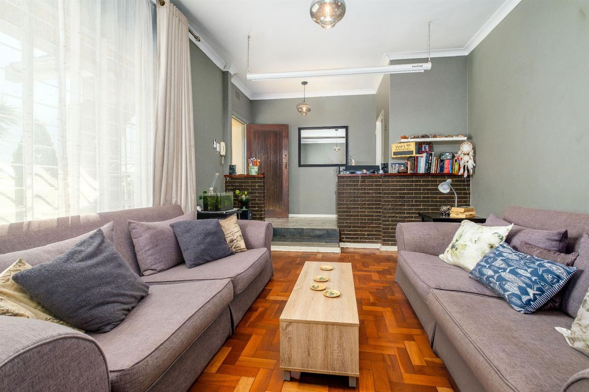 3 Bedroom House For Sale in Silverfields, Roodepoort - Photo 4