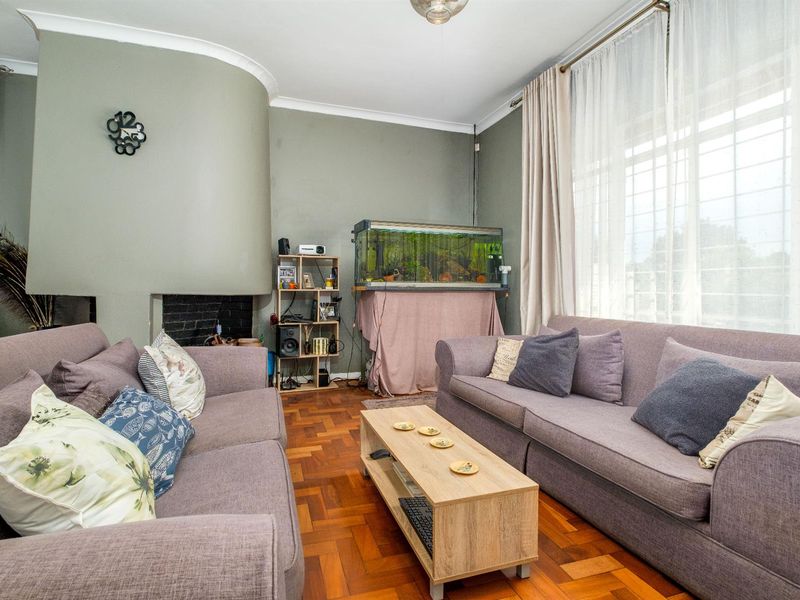 3 Bedroom House For Sale in Silverfields, Roodepoort - Photo 5