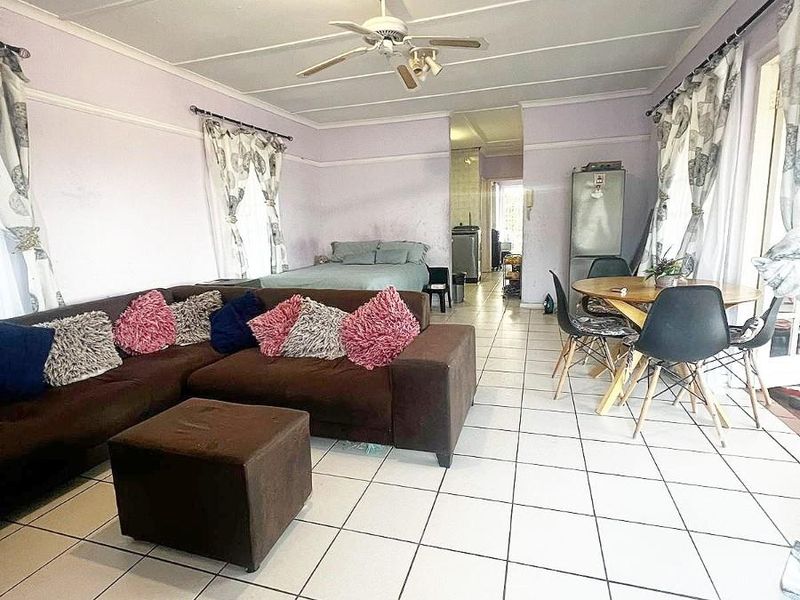 Sought After Unit in a popular Scottsville Complex - Photo 10
