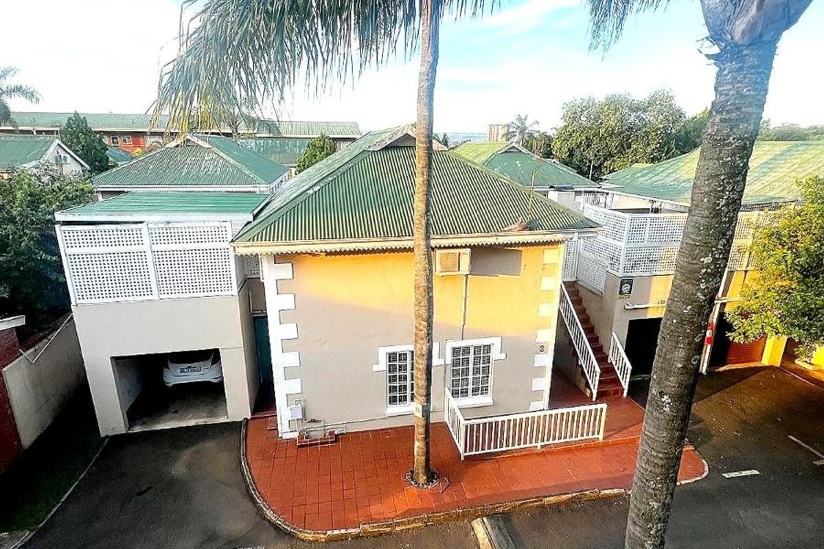 First-Floor Apartment in Knightbridge Complex - Photo 4