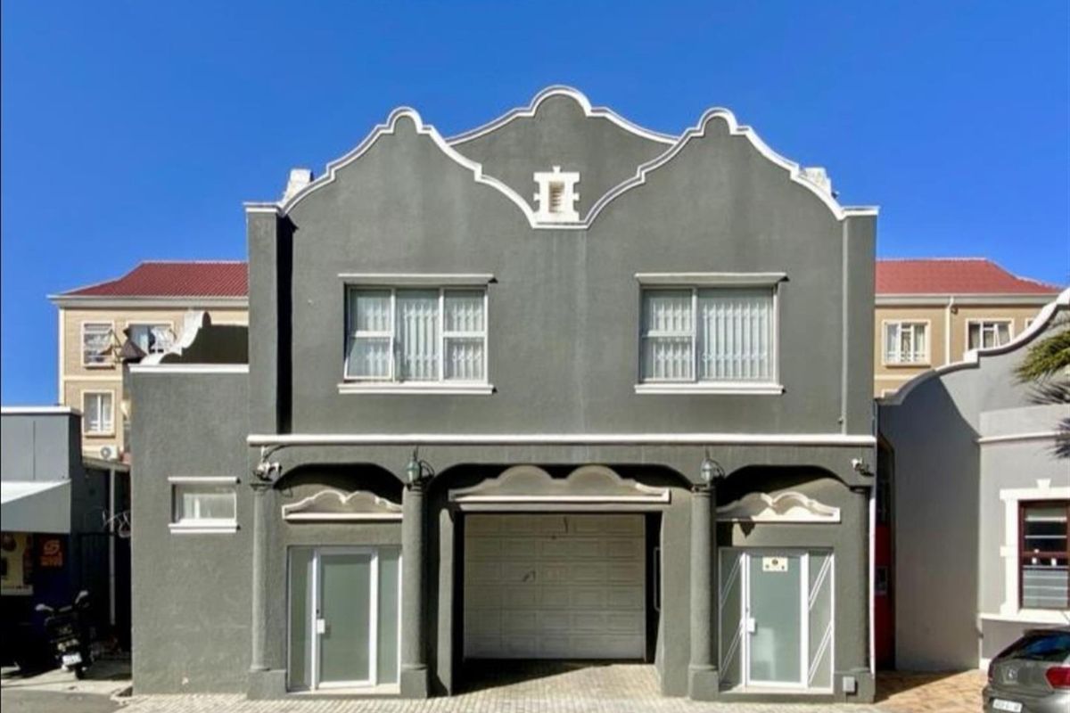 Great Investment Opportunity!!! 3 X 1 Bedroom Apartment block within 100m from Strand Beach!!! - Photo 2