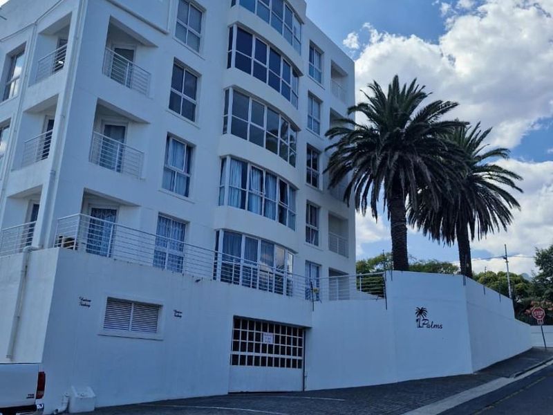 64 sqm upmarket Apartment near beach front in Strand - Photo 3