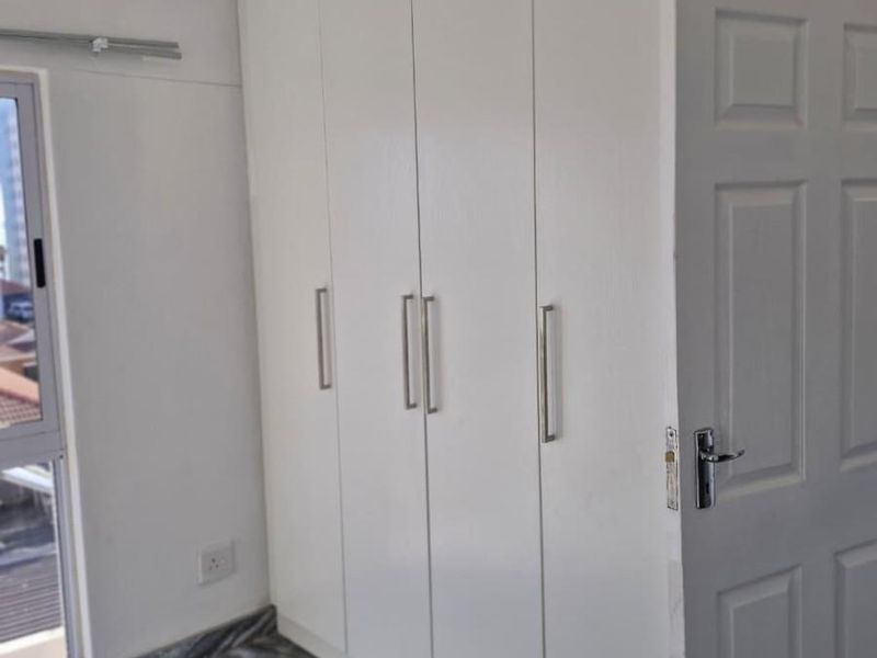 64 sqm upmarket Apartment near beach front in Strand - Photo 10