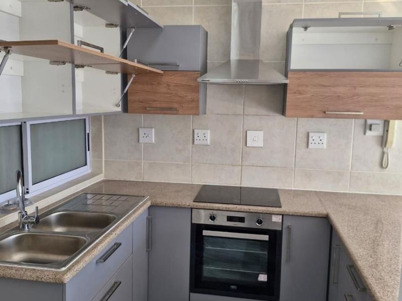 64 sqm upmarket Apartment near beach front in Strand - Photo 9