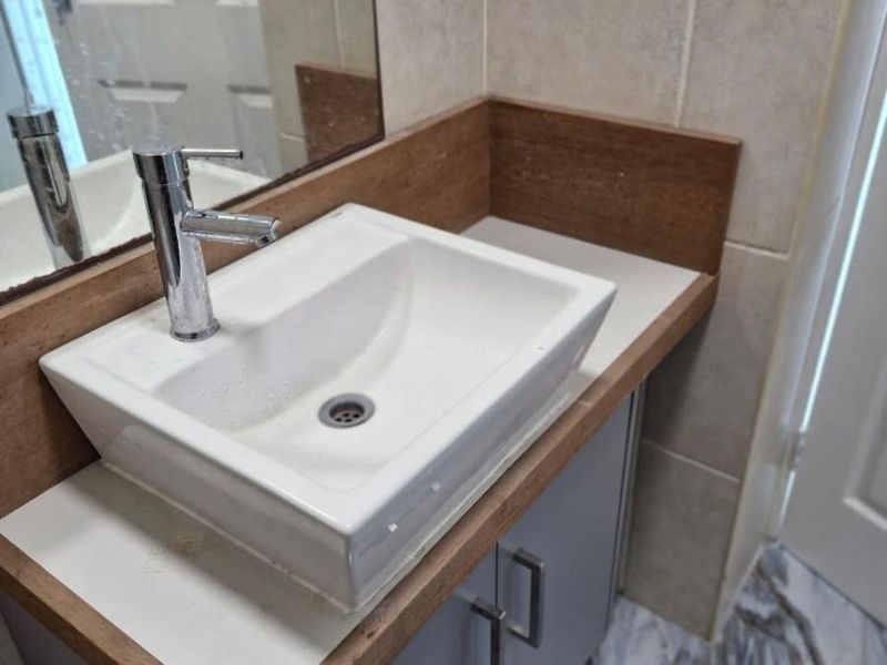 64 sqm upmarket Apartment near beach front in Strand - Photo 7