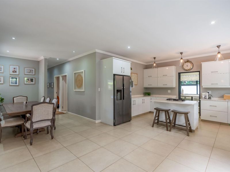 3 Bedroom Townhouse For Sale in Cotswold Downs Golf and Country Estate - Photo 7