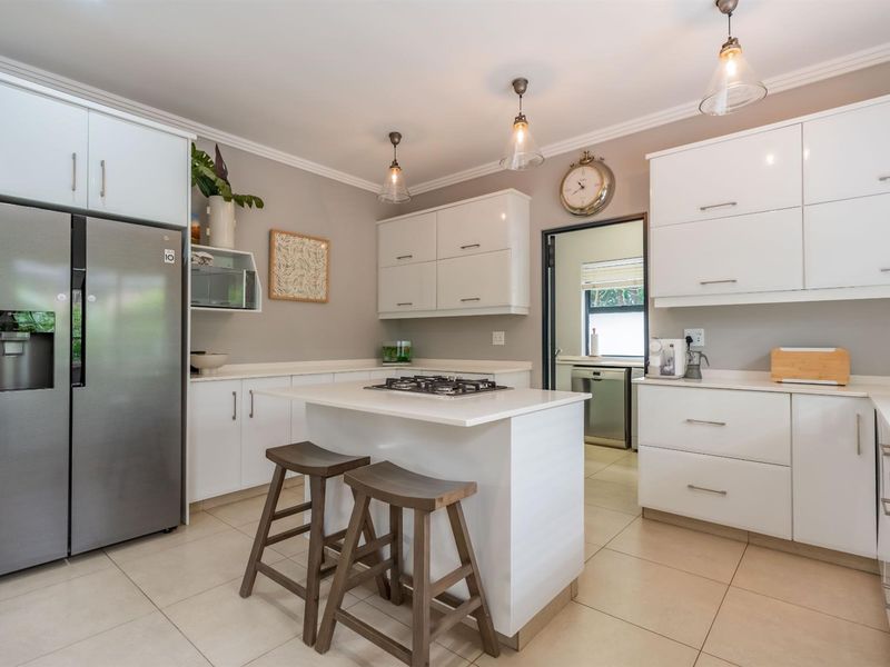 3 Bedroom Townhouse For Sale in Cotswold Downs Golf and Country Estate - Photo 9