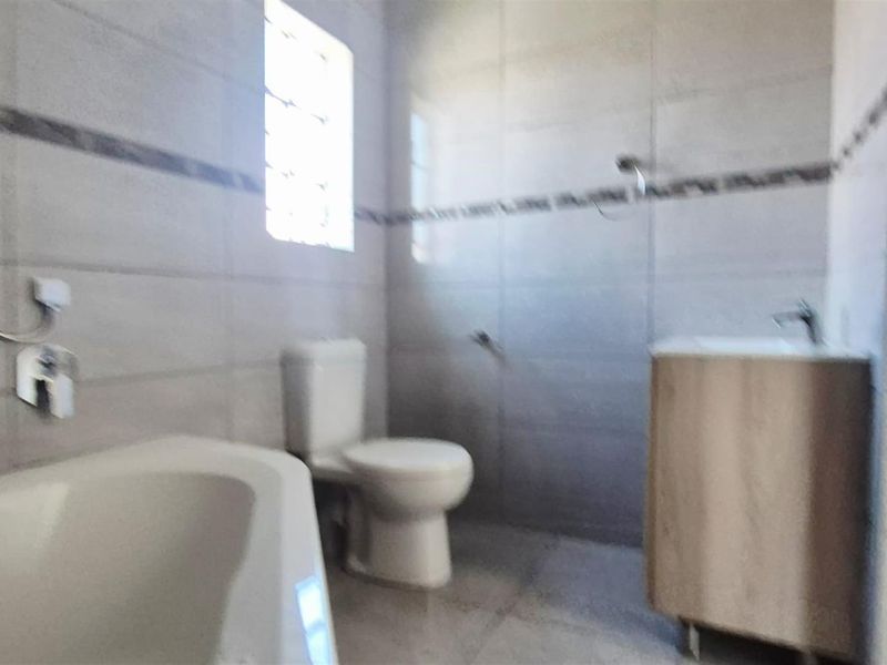 Three Bedroom House avaialble in Hex Rivier Lifestyle Estate - Photo 7