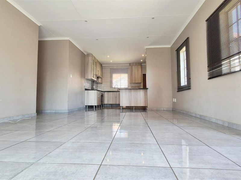 Three Bedroom House avaialble in Hex Rivier Lifestyle Estate - Photo 2