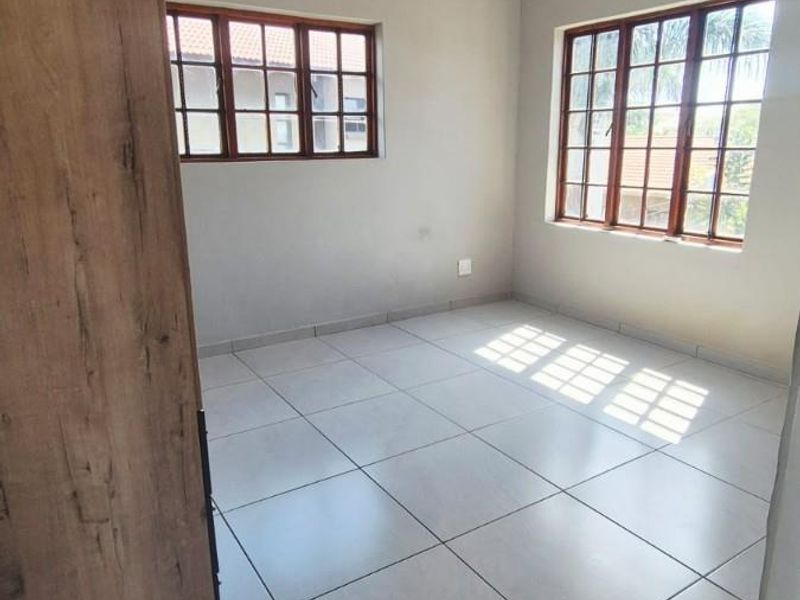 House To Rent in Cashan Komatie rivier, Rustenburg, North West - Photo 10