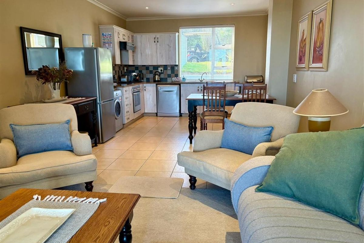 Outstanding Investment Opportunity, 2 Bedroom Golf Villa! - Photo 2