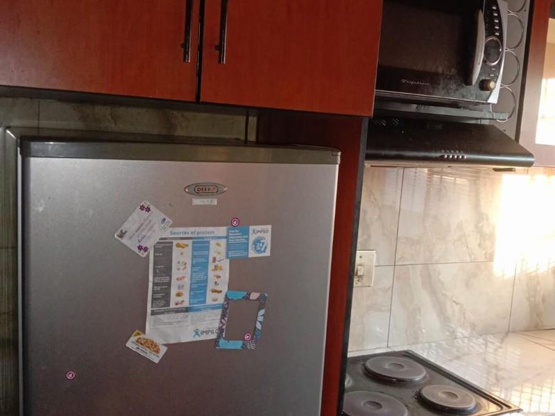 House For Sale in Soshanguve MM, Soshanguve - Photo 7