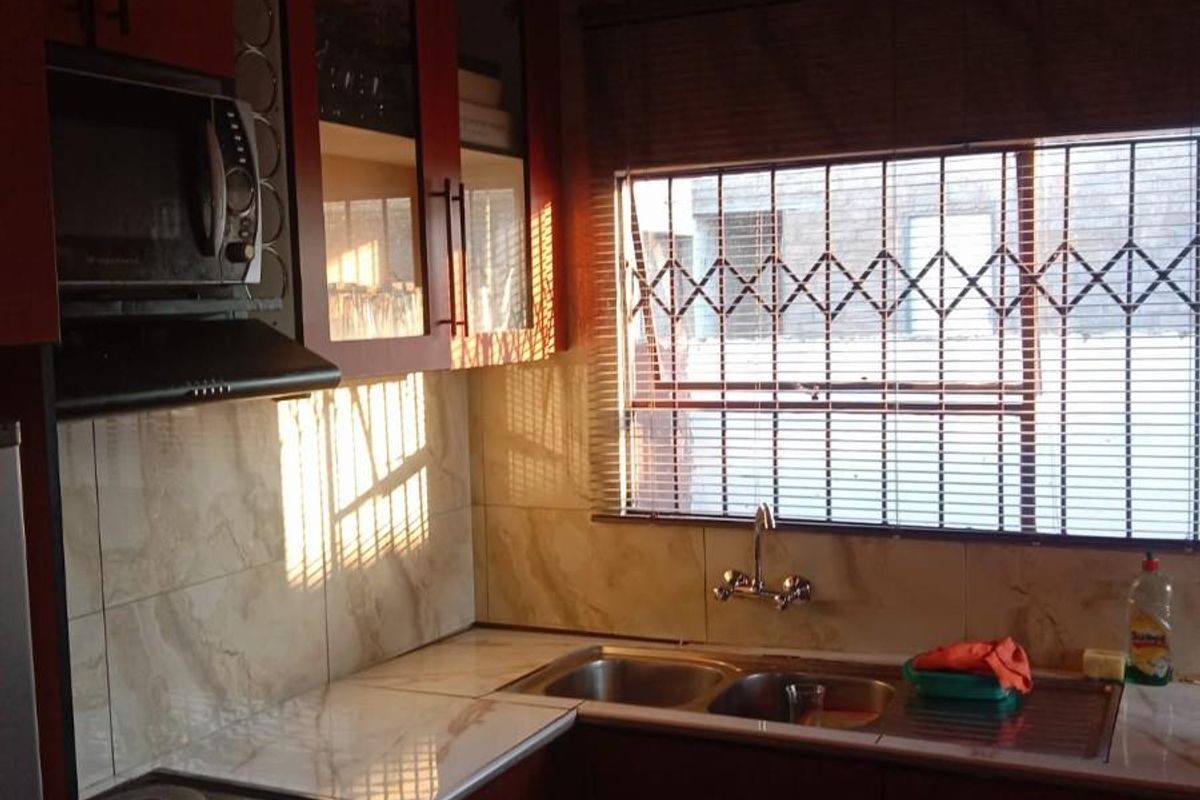 House For Sale in Soshanguve MM, Soshanguve - Photo 3