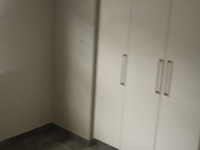 3 bedroom ans 2 baths in Pretoria - Photo 3