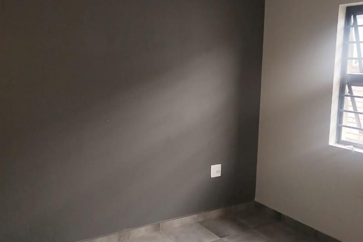 3 bedroom ans 2 baths in Pretoria - Photo 5