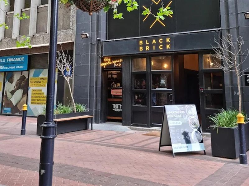 Studio Apartment - Prime Investment Opportunity in Cape Town CBD - Photo 5