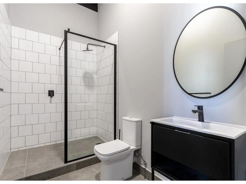 Studio Apartment - Prime Investment Opportunity in Cape Town CBD - Photo 2