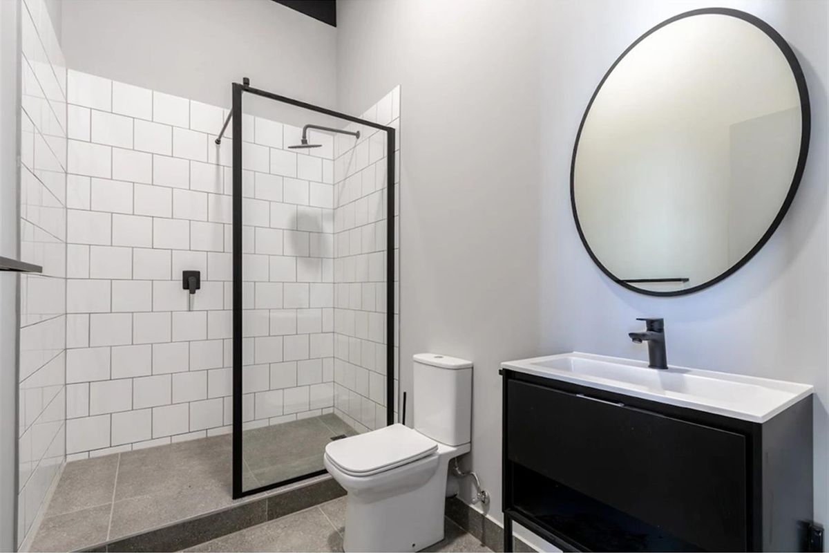 Studio Apartment - Prime Investment Opportunity in Cape Town CBD - Photo 2