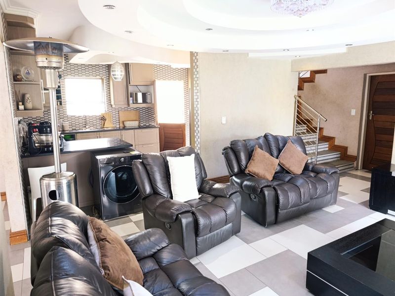HOUSE FOR SALE, GREENGATE EXT MULDERSDRIFT - Photo 9