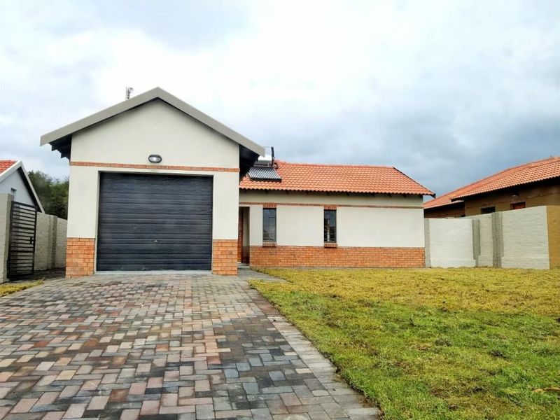 Secure Living at Hexriver Lifestyle Estate - Urgent Sales ​ - Photo 2