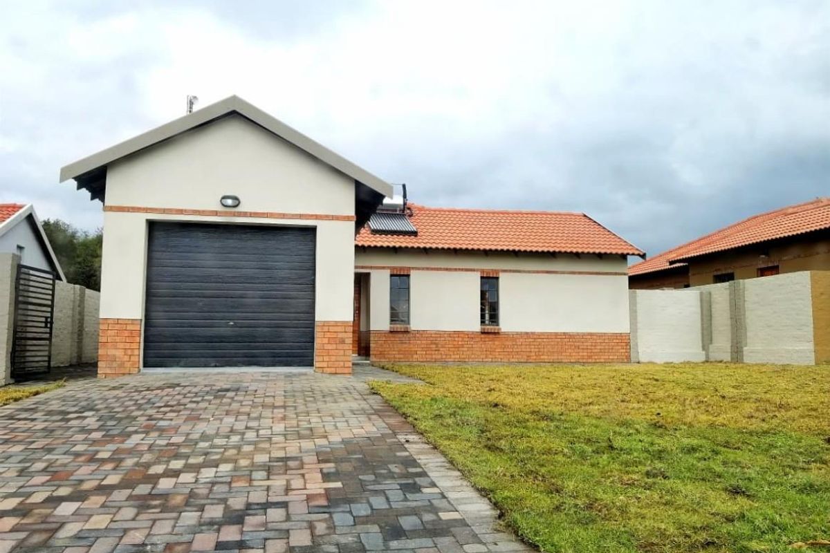 Secure Living at Hexriver Lifestyle Estate - Urgent Sales ​ - Photo 2