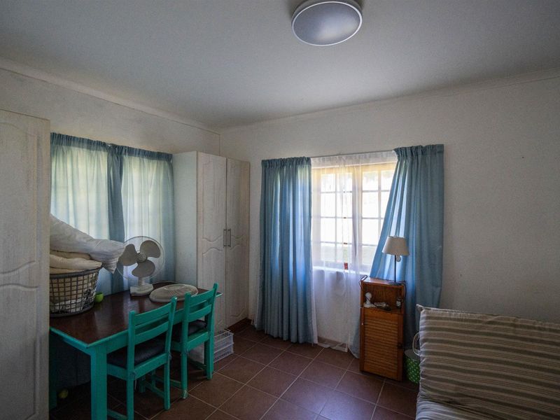 Peaceful dual living home with private waterfalls (furnished) - Photo 5