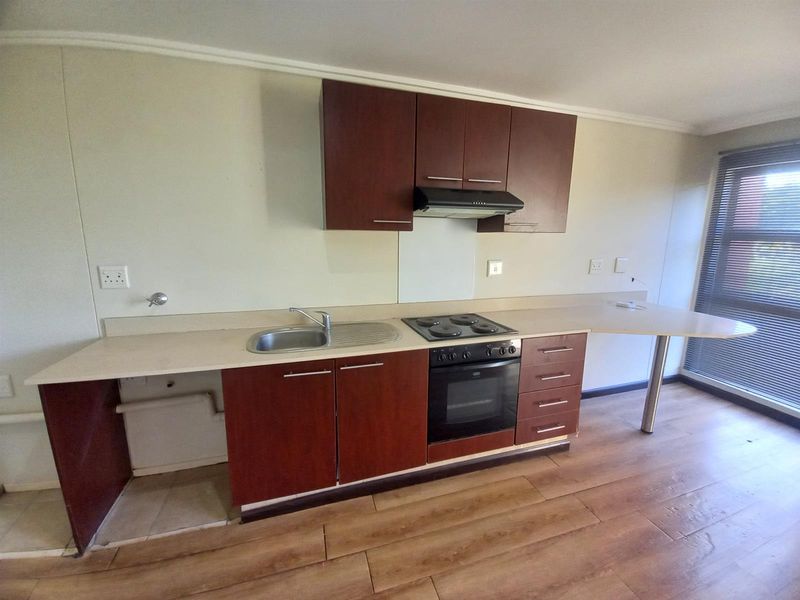 Safe and Affordable Umhlanga Ridge Studio Apartment - Photo 8