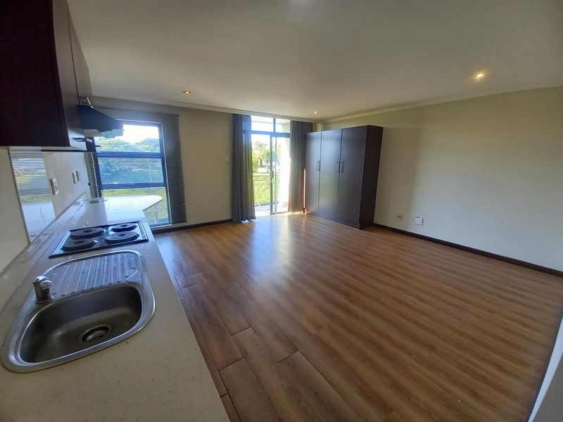 Safe and Affordable Umhlanga Ridge Studio Apartment - Photo 2