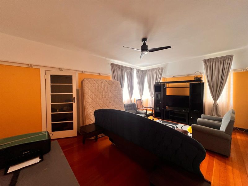 Spacious 2 Bedroom Apartment To Rent in Glenwood, Durban, KwaZulu-Natal - Photo 5