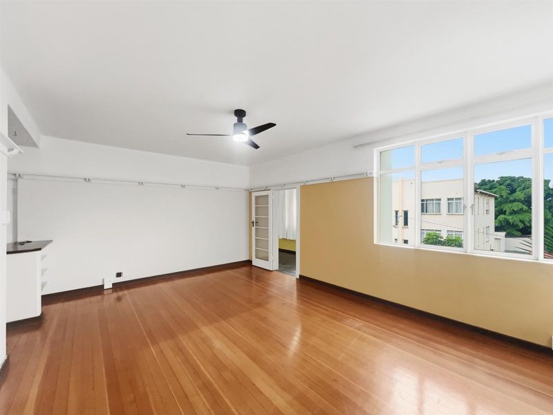 Spacious 2 Bedroom Apartment To Rent in Glenwood, Durban, KwaZulu-Natal - Photo 3