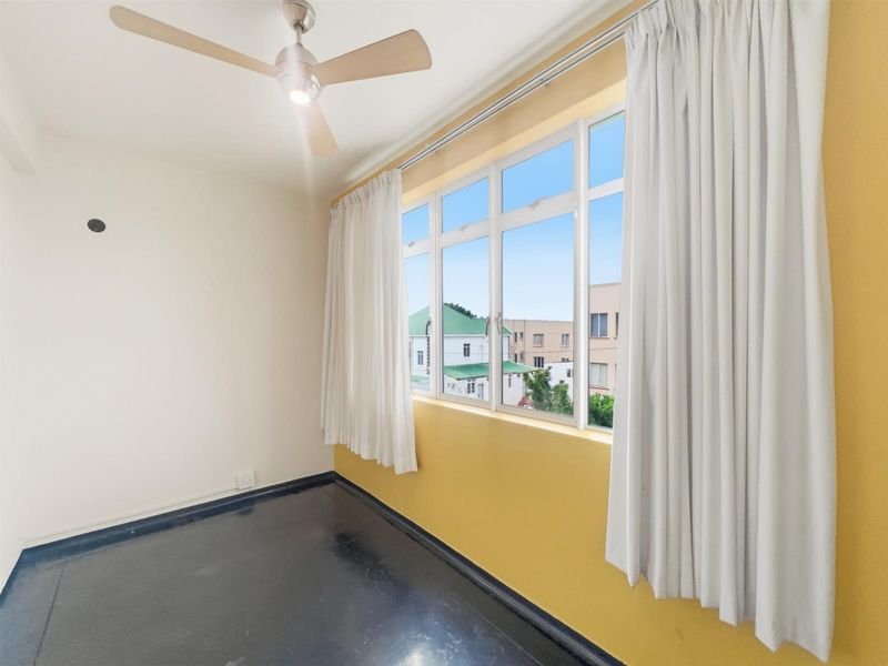 Spacious 2 Bedroom Apartment To Rent in Glenwood, Durban, KwaZulu-Natal - Photo 4