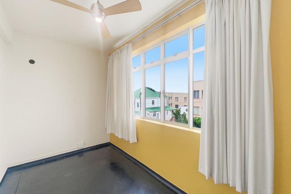 Spacious 2 Bedroom Apartment To Rent in Glenwood, Durban, KwaZulu-Natal - Photo 4
