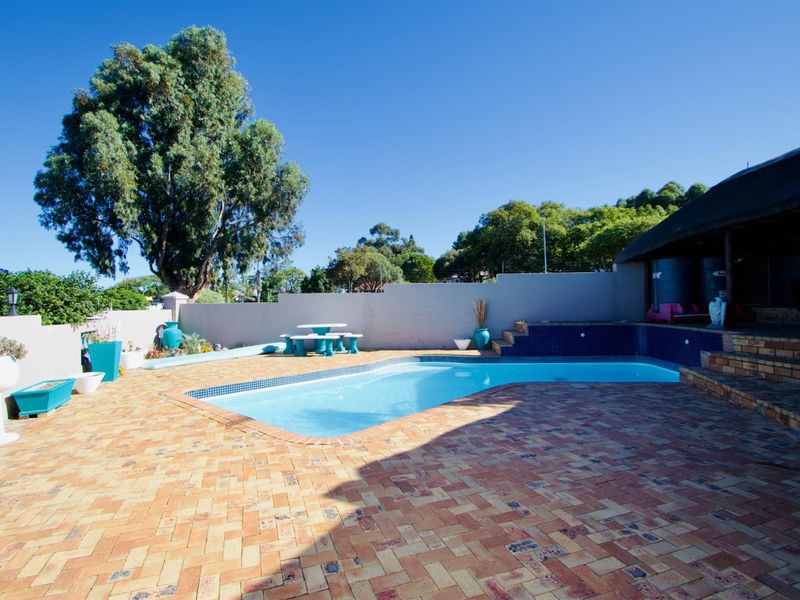 Multi-generational Home with seperate Flatlet in established suburb - Photo 7