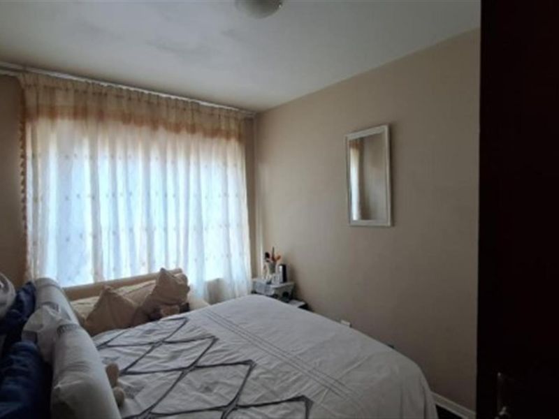 Charming 2-Bedroom Apartment in Secure Complex - Florida - Photo 7