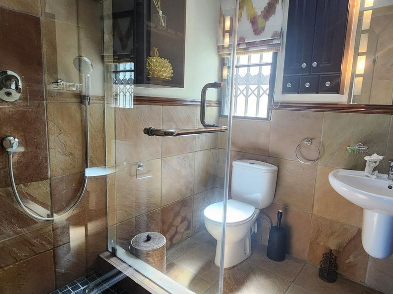 Lovely Apartment For Sale in Umhlanga Central, Umhlanga, KwaZulu Natal - Photo 8
