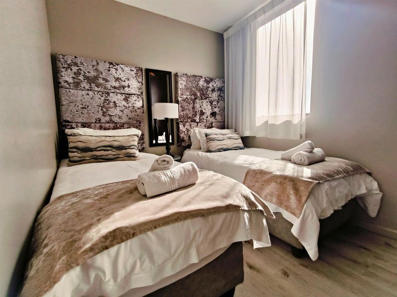 Mini Penthouse For Sale in Blouberg - Photo 9