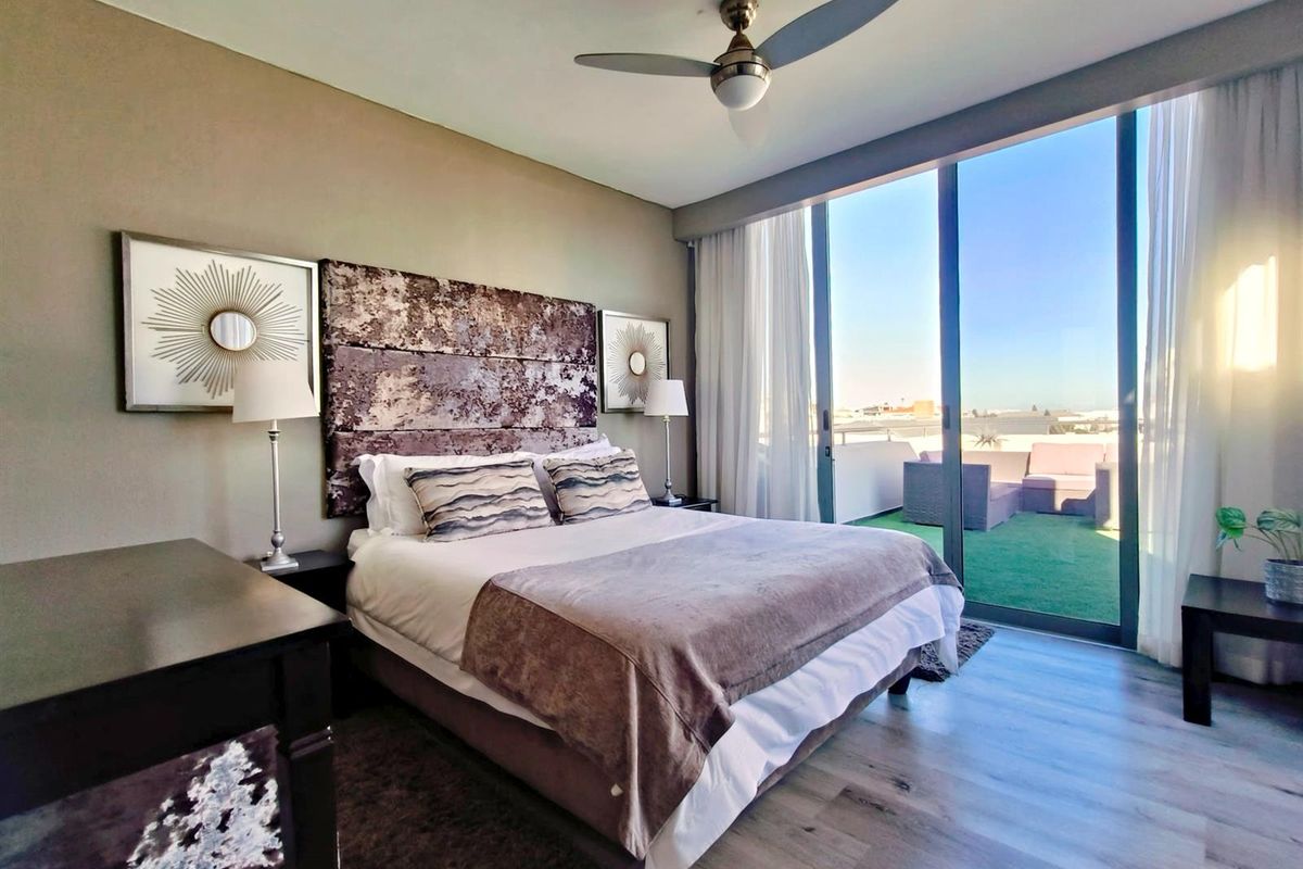 Mini Penthouse For Sale in Blouberg - Photo 2