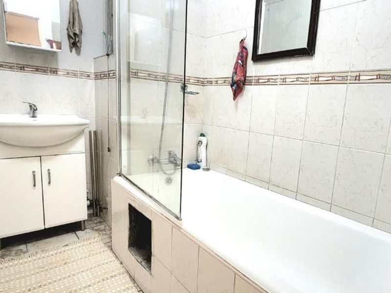 Apartment For Sale in Denlee Germiston Gauteng - Photo 7