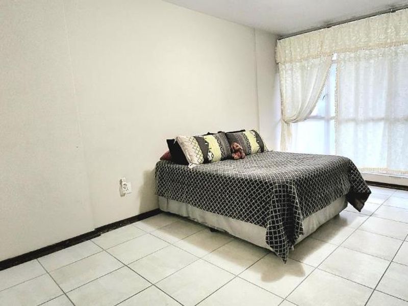 Apartment For Sale in Denlee Germiston Gauteng - Photo 8