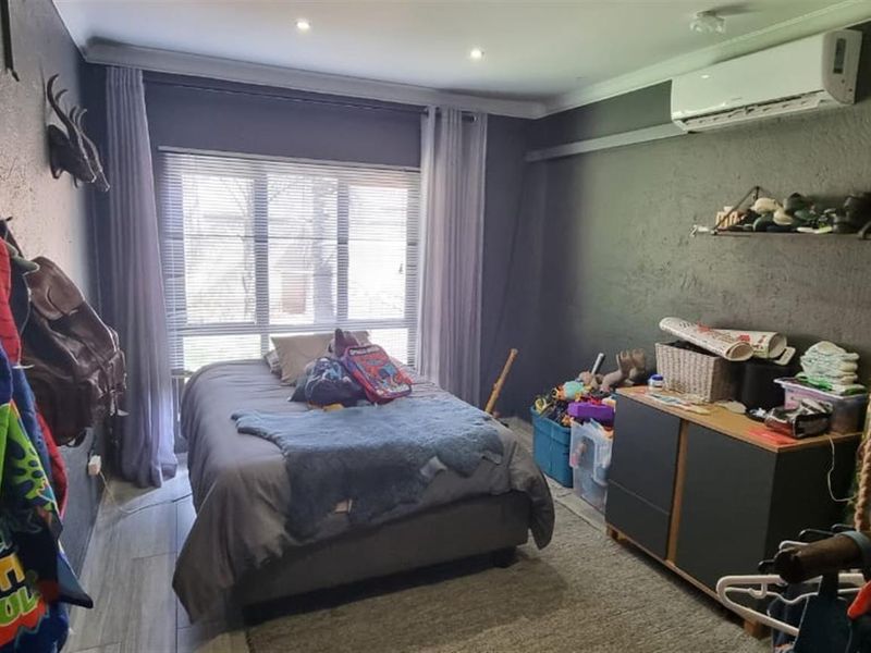 Developer’s Dream | Endless Potential in a Prime Location (Roylglen - Photo 10