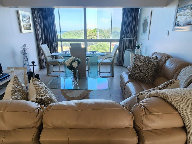 Stunning Apartment With Sea Views For Sale in Umhlanga Central, Umhlanga, KwaZulu Natal - Photo 4