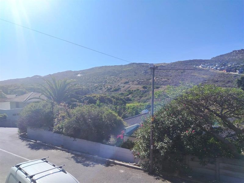 House For Sale in Glencairn, Simons Town - Photo 3