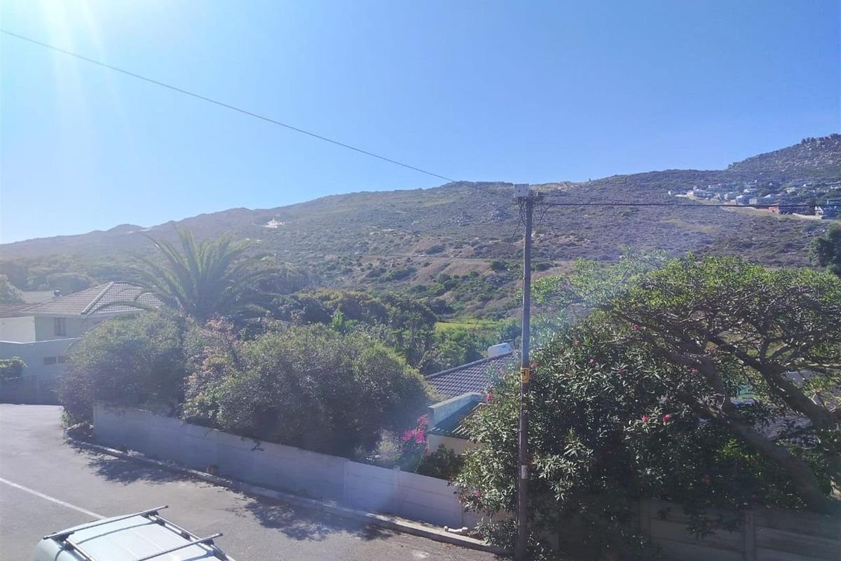 House For Sale in Glencairn, Simons Town - Photo 3