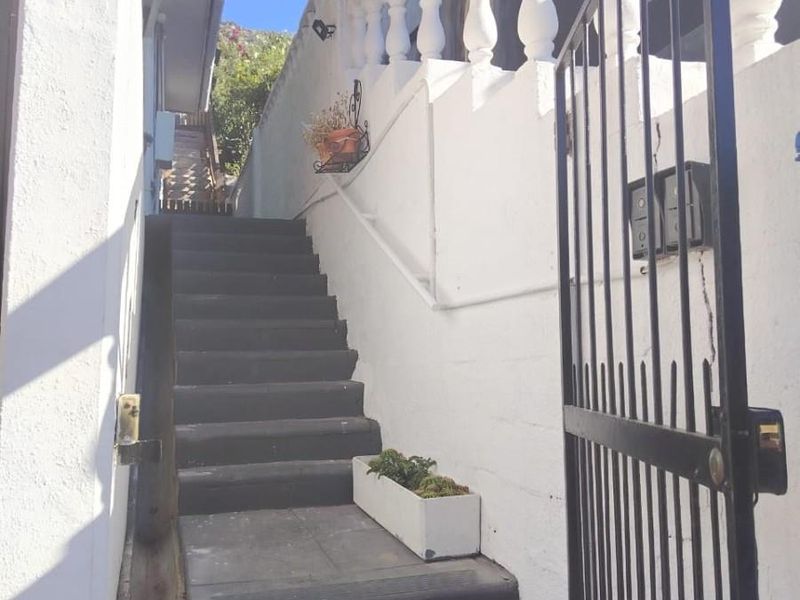 House For Sale in Glencairn, Simons Town - Photo 5