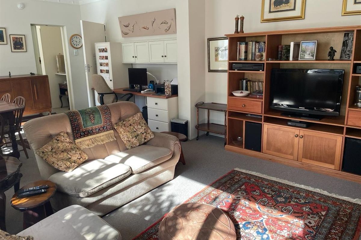 Peaceful Retirement Living in a Well-Managed Durban Complex - Photo 4