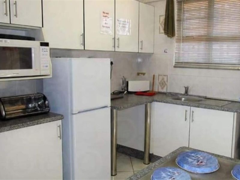Apartment For Sale in Doonside, Kingsburgh, KwaZulu Natal - Photo 3
