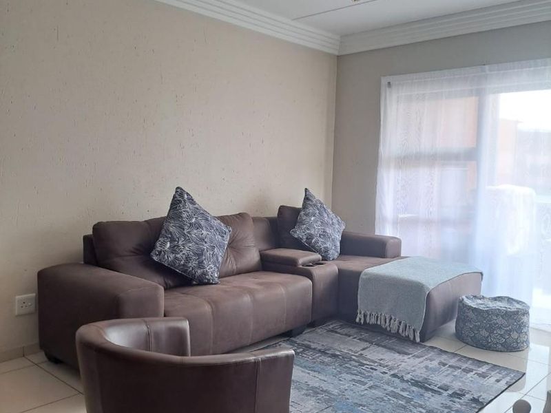 Upmarket 3-Bedroom Apartment in Eveleigh Heights | Lifestyle Living at Its Best - Photo 10