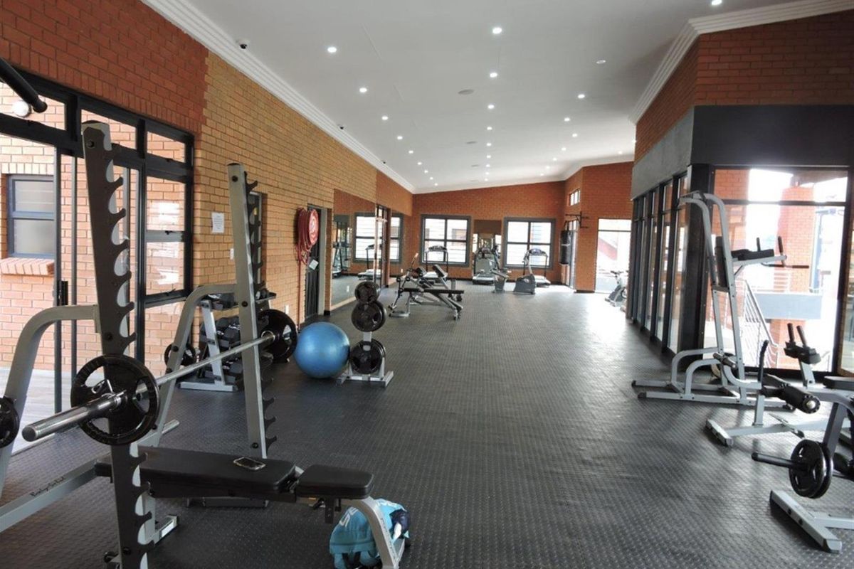 Upmarket 3-Bedroom Apartment in Eveleigh Heights | Lifestyle Living at Its Best - Photo 2