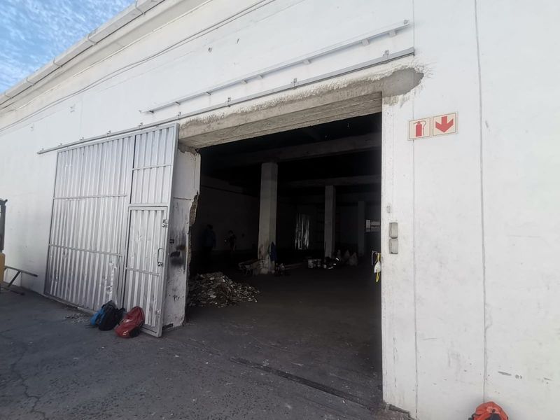 321m2 Warehouse To Let in Dal Josafat, Paarl - Photo 1